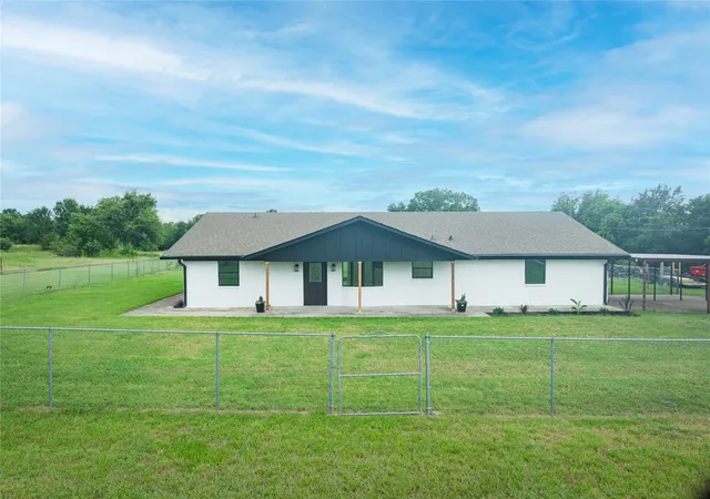 Photo 2 of Single family home for sale at 228 Brown Creek Rd, Weatherford, TX 76085 | MLS# 21282146 | Listing updated on 2026-09-14