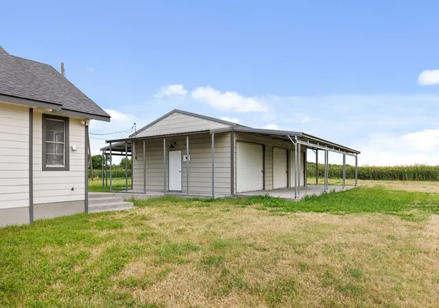 Photo 3 of Sale Pending at 300 Grellhesl, West, TX 76691 | MLS# 21282178 | Listing updated on 2026-09-17