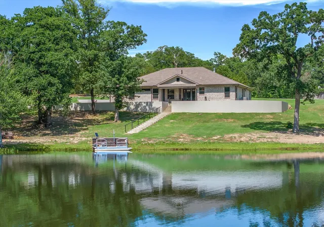 Photo 3 of Single family home for sale at 147 County Road 2309, Mineola, TX 75773 | MLS# 21280954 | Listing updated on 2026-09-23