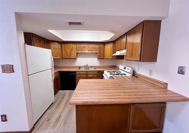 Photo 4 of Single family home for sale at 6671 Nyman Dr, Dallas, TX 75236 | MLS# 21282072 | Listing updated on 2026-09-14