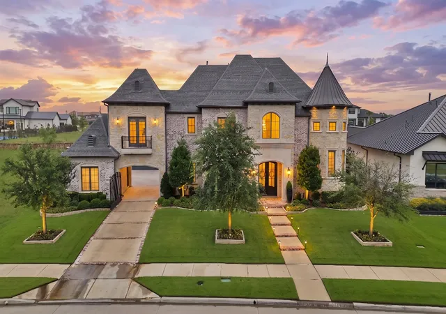 Photo 2 of Mansion for sale at 1752 Courtland Dr, Frisco, TX 75034 | MLS# 21279062 | Listing updated on 2026-09-13