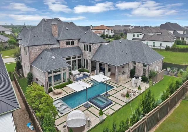 Photo 3 of Mansion for sale at 1752 Courtland Dr, Frisco, TX 75034 | MLS# 21279062 | Listing updated on 2026-09-13
