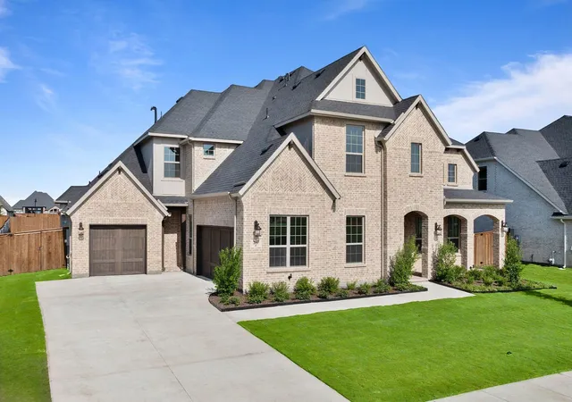 Photo 1 of Sale Pending at 257 Basketflower Dr, Waxahachie, TX 75165 | MLS# 21282480 | Listing updated on 2026-10-01