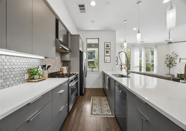Photo 3 of Condo for sale at 5734 Oram St #102, Dallas, TX 75206 | MLS# 21282473 | Listing updated on 2026-09-12