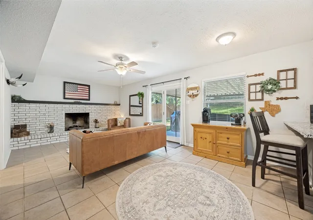 Photo 3 of Single family home for sale at 1510 W Mcgee St, Sherman, TX 75092 | MLS# 21282647 | Listing updated on 2026-09-08