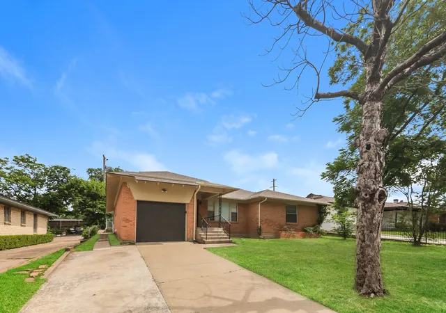 Photo 2 of Sale Pending at 7431 Piedmont Dr, Dallas, TX 75227 | MLS# 21275318 | Listing updated on 2026-09-14