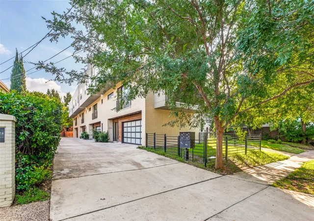 Photo 3 of Townhouse for sale at 3336 Anchor Ct, Dallas, TX 75219 | MLS# 21255709 | Listing updated on 2026-09-13