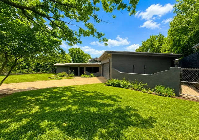 Photo 3 of Single family home for sale at 705 10th St, Mineral Wells, TX 76067 | MLS# 21282344 | Listing updated on 2026-08-02