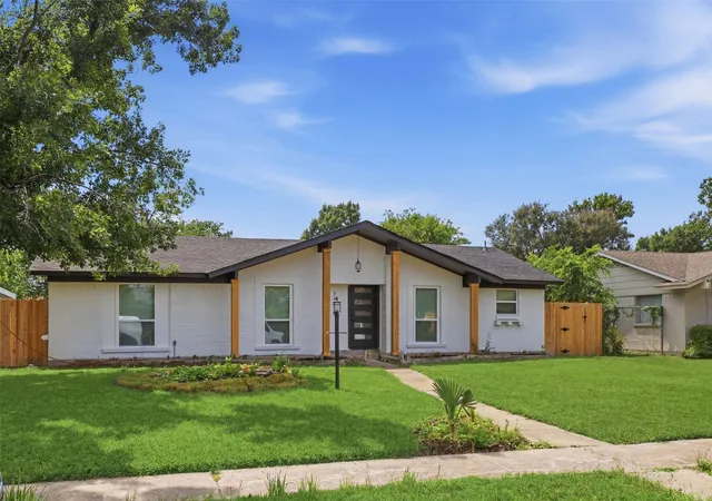 Photo 2 of Single family home for sale at 1208 Berkeley Dr, Richardson, TX 75081 | MLS# 21282637 | Listing updated on 2026-09-12