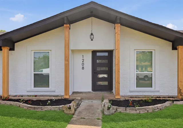 Photo 3 of Single family home for sale at 1208 Berkeley Dr, Richardson, TX 75081 | MLS# 21282637 | Listing updated on 2026-09-12