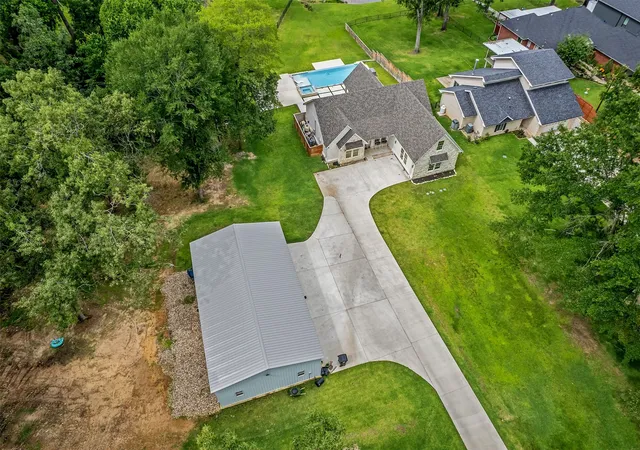 Photo 3 of Single family home for sale at 16837 Wilson, Tyler, TX 75707 | MLS# 21282503 | Listing updated on 2026-10-07