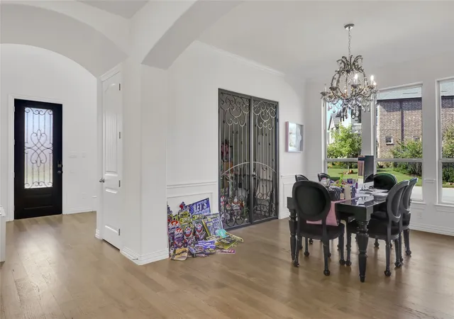 Photo 4 of Single family home for sale at 4209 Whispering Willow Wy, Arlington, TX 76005 | MLS# 21282959 | Listing updated on 2026-09-11