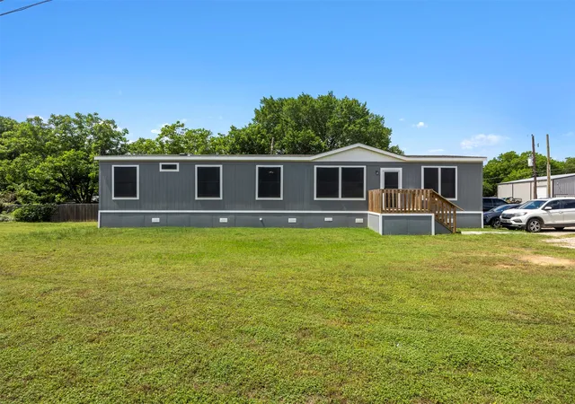 Photo 3 of Manufactured home for sale at 101 Syble Jean Dr, Burleson, TX 76028 | MLS# 21277507 | Listing updated on 2026-07-31