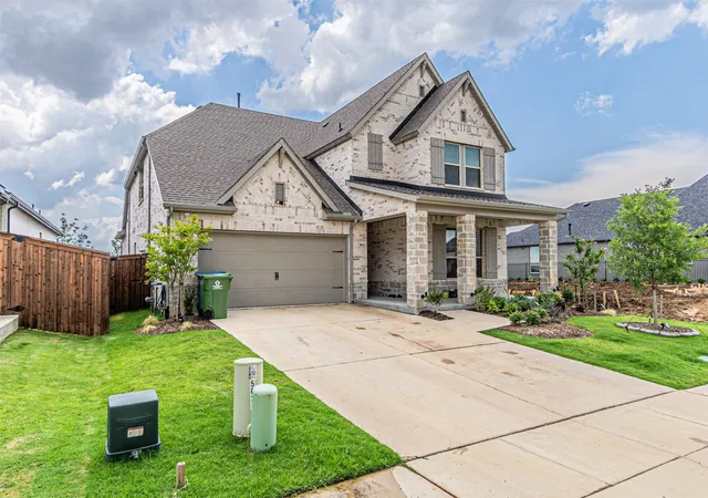 Photo 2 of Single family home for sale at 5028 Sandbrock Pkwy, Aubrey, TX 76227 | MLS# 21280688 | Listing updated on 2026-09-12