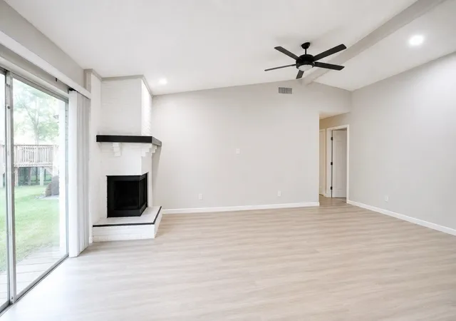 Photo 3 of Single family home for sale at 527 Shelly Ct, Duncanville, TX 75137 | MLS# 21283359 | Listing updated on 2026-09-08