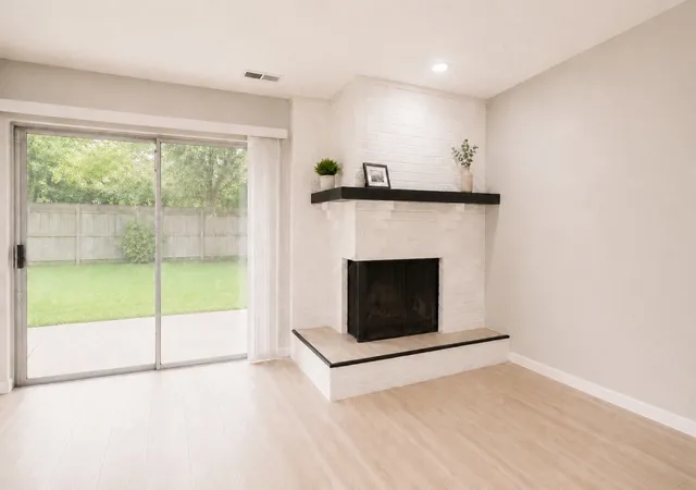 Photo 3 of Single family home for sale at 527 Shelly Ct, Duncanville, TX 75137 | MLS# 21283359 | Listing updated on 2026-09-08
