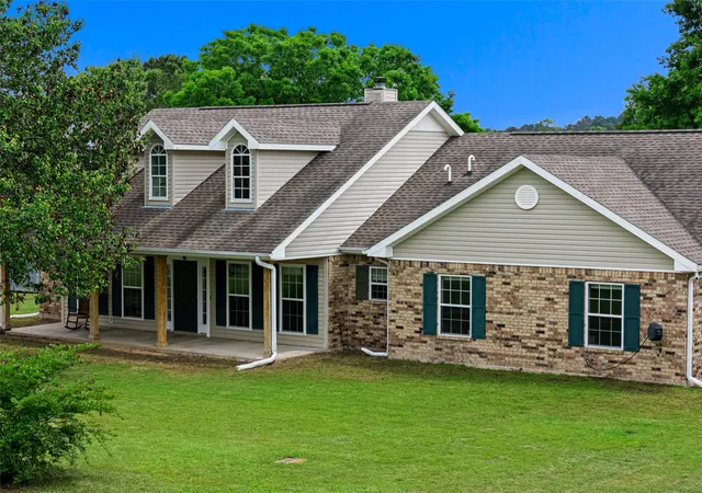 Photo 3 of Single family home for sale at 152 Black Hawk Ln, Gilmer, TX 75645 | MLS# 21283387 | Listing updated on 2026-09-01