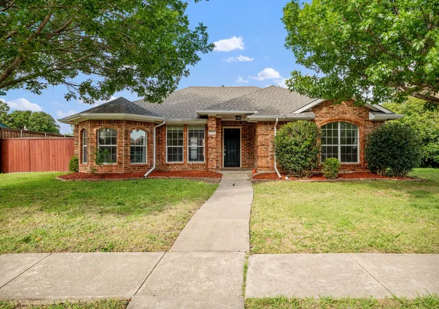 Photo 3 of Sale Pending at 5709 Eagle Dr, Rowlett, TX 75088 | MLS# 21277080 | Listing updated on 2026-09-14