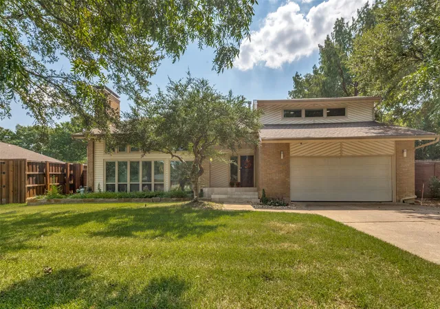 Photo 2 of Single family home for sale at 314 Santa Clara St, Irving, TX 75062 | MLS# 21283610 | Listing updated on 2026-09-09