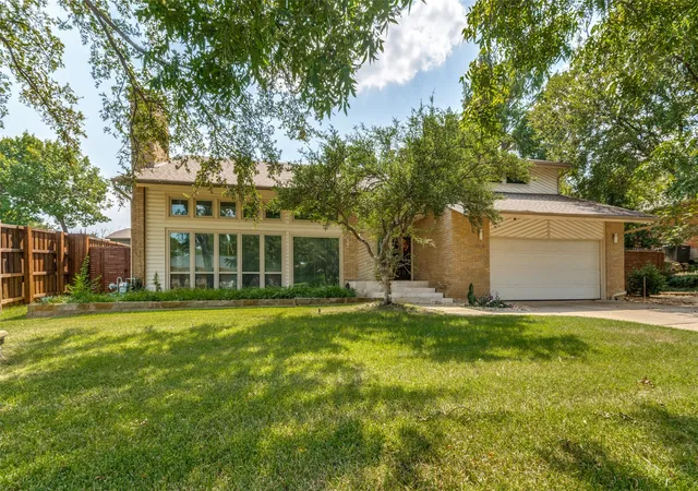 Photo 3 of Single family home for sale at 314 Santa Clara St, Irving, TX 75062 | MLS# 21283610 | Listing updated on 2026-09-09
