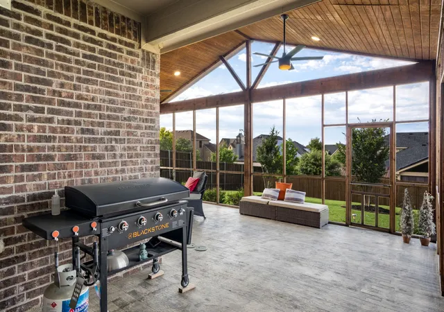 Photo 1 of Single family home for sale at 560 Winnetka Dr, Little Elm, TX 75068 | MLS# 21171239 | Listing updated on 2026-09-10