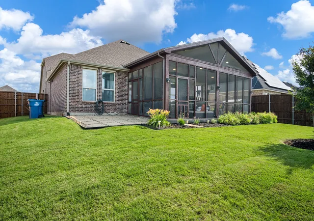 Photo 2 of Single family home for sale at 560 Winnetka Dr, Little Elm, TX 75068 | MLS# 21171239 | Listing updated on 2026-09-10