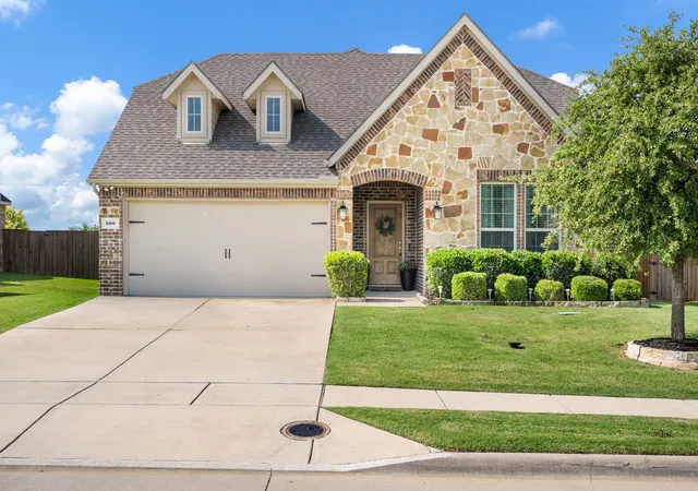 Photo 3 of Single family home for sale at 560 Winnetka Dr, Little Elm, TX 75068 | MLS# 21171239 | Listing updated on 2026-09-10