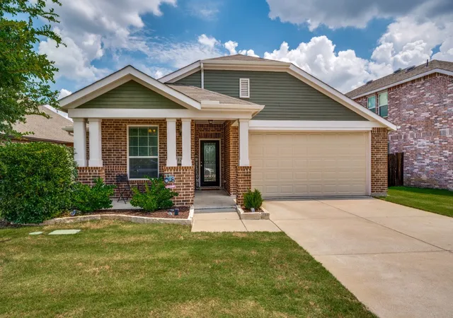Photo 1 of Sale Pending at 1217 Roadrunner Dr, Little Elm, TX 75068 | MLS# 21276379 | Listing updated on 2026-09-14