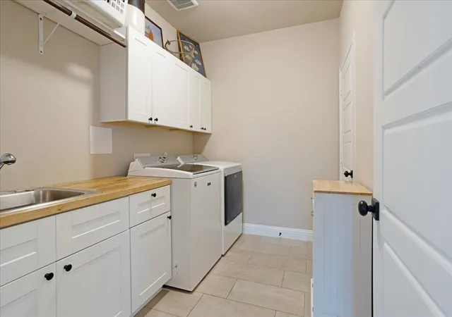 Photo 3 of Single family home for sale at 1035 Hickory Ln, Howe, TX 75459 | MLS# 21283666 | Listing updated on 2026-07-29