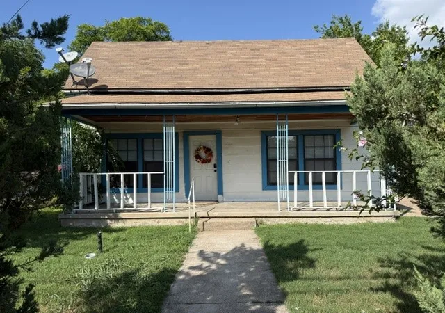 Photo 1 of Sale Pending at 671 N Race, Stephenville, TX 76401 | MLS# 21283774 | Listing updated on 2026-09-09