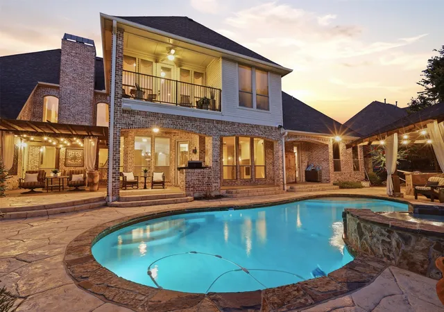 Photo 3 of Single family home for sale at 1919 Kings Pass, Rockwall, TX 75032 | MLS# 21283784 | Listing updated on 2026-10-04