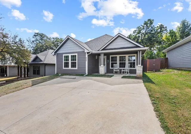 Photo 1 of Sale Pending at 608 E Shepherd St, Denison, TX 75021 | MLS# 21281642 | Listing updated on 2026-09-28