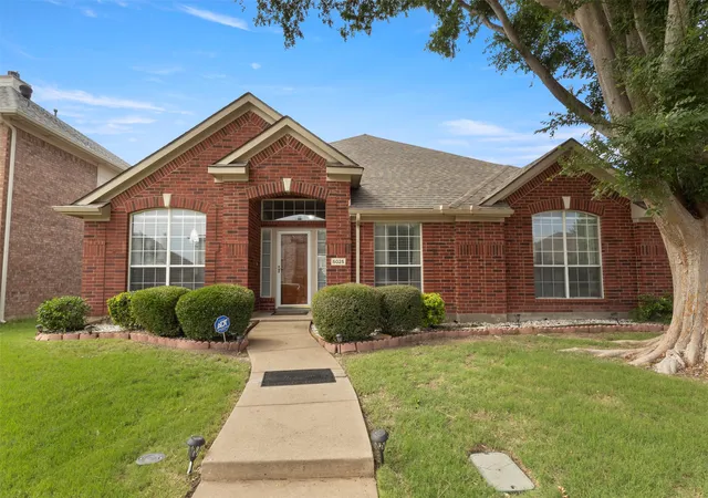 Single family home for sale at 5025 Vineyard Ln, McKinney, TX 75070 | MLS# 21283622