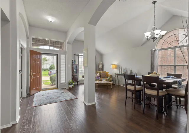 Photo 3 of Single family home for sale at 5025 Vineyard Ln, Mc Kinney, TX 75070 | MLS# 21283622 | Listing updated on 2026-09-13