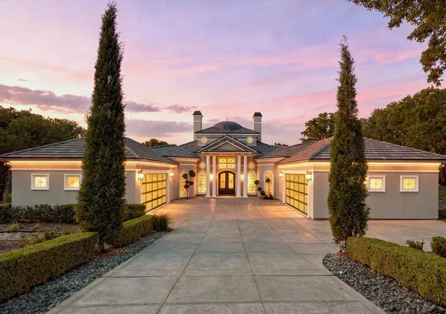 Photo 1 of Single family home for sale at 8600 Baltusrol Dr, Flower Mound, TX 75022 | MLS# 21281573 | Listing updated on 2026-09-13