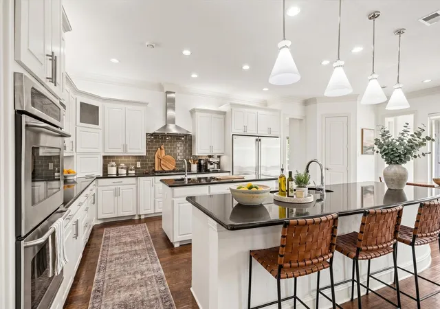 Photo 4 of Single family home for sale at 8600 Baltusrol Dr, Flower Mound, TX 75022 | MLS# 21281573 | Listing updated on 2026-09-13