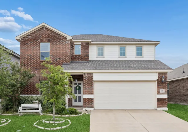 Photo 1 of Single family home for sale at 10625 High Ridge Ln, Fort Worth, TX 76108 | MLS# 21277843 | Listing updated on 2026-09-10