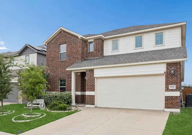 Photo 2 of Single family home for sale at 10625 High Ridge Ln, Fort Worth, TX 76108 | MLS# 21277843 | Listing updated on 2026-09-10