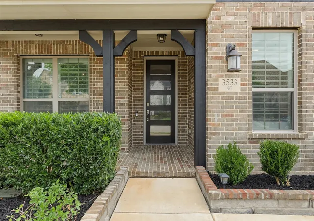 Photo 4 of Single family home for sale at 3533 Misty Meadow Ln, Argyle, TX 76226 | MLS# 21264256 | Listing updated on 2026-10-03