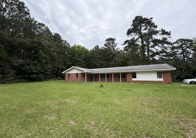 Single family home for sale at 3536 Hwy 84, Mansfield, LA 71052 | MLS# 21284295