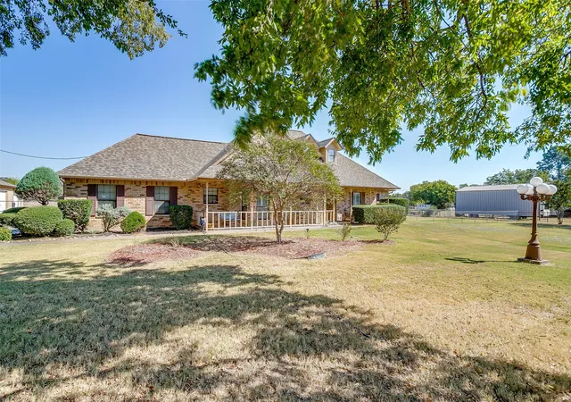 Photo 3 of Sale Pending at 144 Trailwood Dr, Joshua, TX 76058 | MLS# 21265394 | Listing updated on 2026-09-08