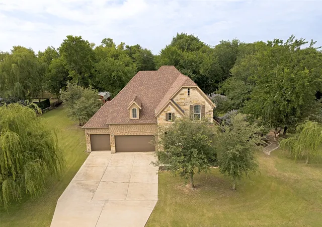 Photo 2 of Single family home for sale at 107 Meadow View Dr, Mc Kinney, TX 75071 | MLS# 21284510 | Listing updated on 2026-07-31