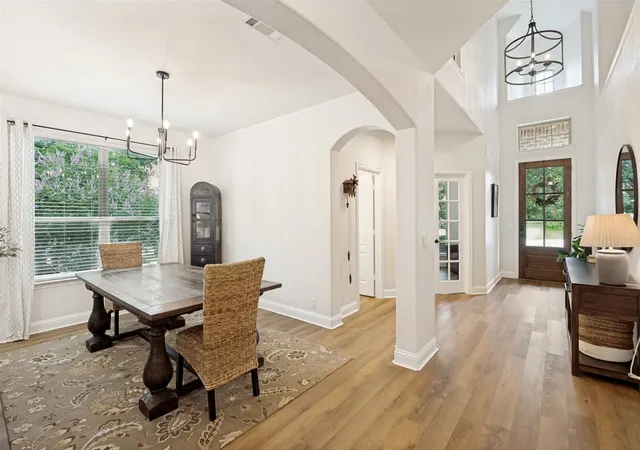 Photo 4 of Single family home for sale at 107 Meadow View Dr, Mc Kinney, TX 75071 | MLS# 21284510 | Listing updated on 2026-07-31