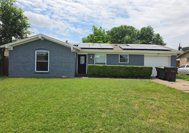 Photo 1 of Single family home for sale at 1628 Japonica Ln, Plano, TX 75074 | MLS# 21284494 | Listing updated on 2026-10-01
