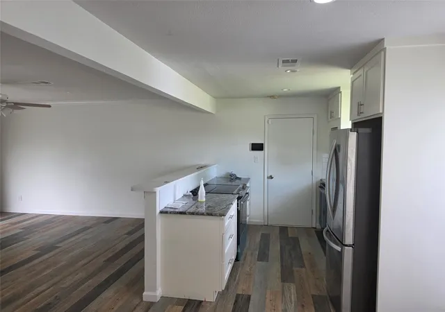 Photo 3 of Single family home for sale at 1628 Japonica Ln, Plano, TX 75074 | MLS# 21284494 | Listing updated on 2026-10-01