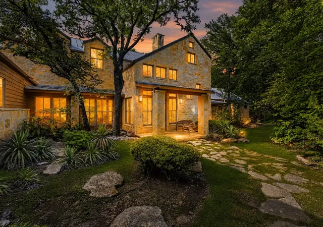 Photo 2 of Mansion for sale at 151 Trinity Bluffs Rd, Aledo, TX 76008 | MLS# 21280807 | Listing updated on 2026-10-20
