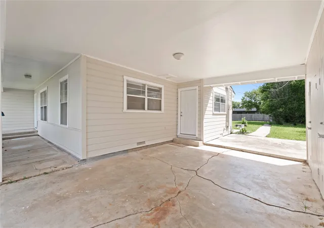 Photo 2 of Sale Pending at 1909 7th St, Brownwood, TX 76801 | MLS# 21268789 | Listing updated on 2026-07-29