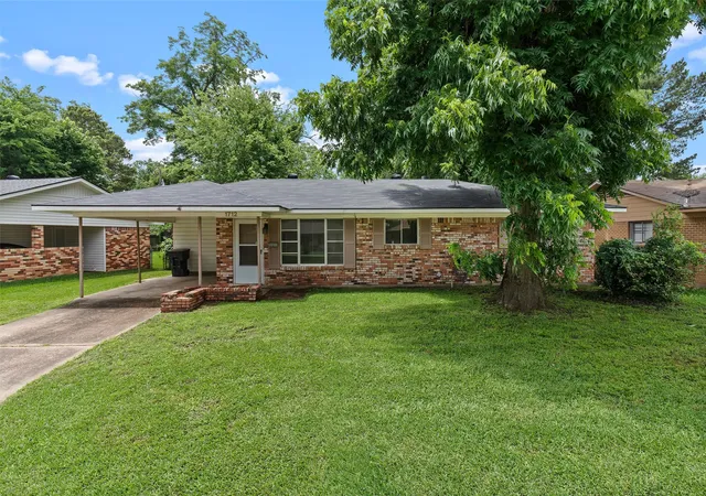 Photo 1 of Single family home for sale at 1712 Bradley St, Bossier City, LA 71112 | MLS# 21284810 | Listing updated on 2026-07-29