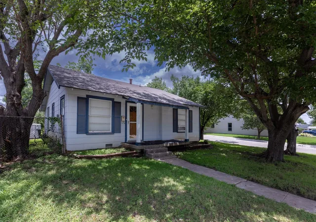 Photo 1 of Single family home for sale at 3800 El Campo Ave, Fort Worth, TX 76107 | MLS# 21284818 | Listing updated on 2026-09-11