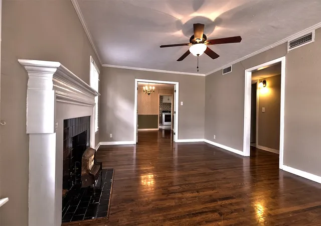 Photo 4 of Single family home for sale at 3800 El Campo Ave, Fort Worth, TX 76107 | MLS# 21284818 | Listing updated on 2026-09-11